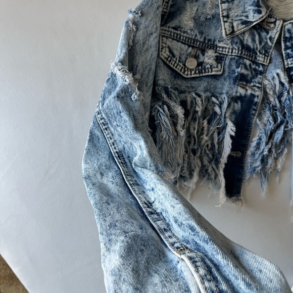 Levi half jacket - Picture 7 of 9